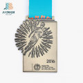 2016 Custom Supply Legierung Antik Silber Marathon Lauf Medaille